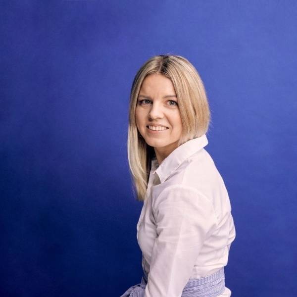ELINA JORENA6
